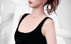 等不及在车里就来开始了视频